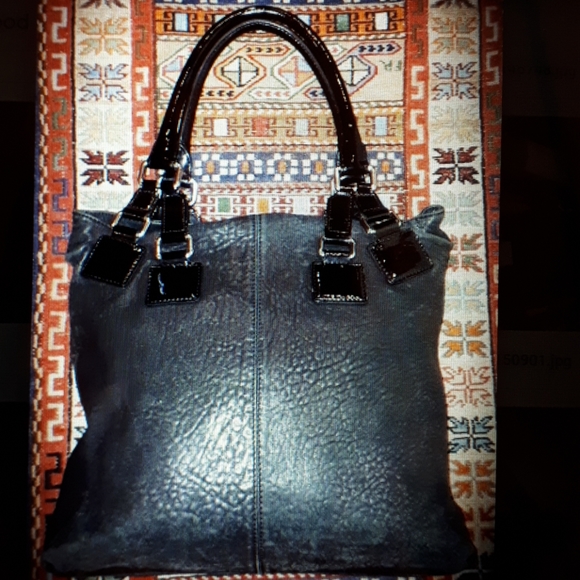 Handbag - Picture 2 of 4